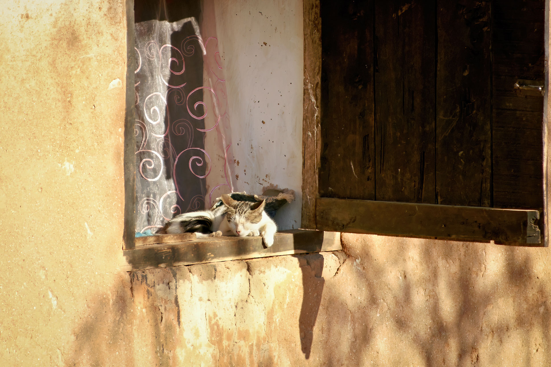 Dorf am Ufer des Itasy-Sees